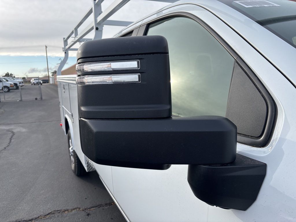 New 2026 Chevrolet Silverado 2500 Double Cab Cab Chassis - photo 4