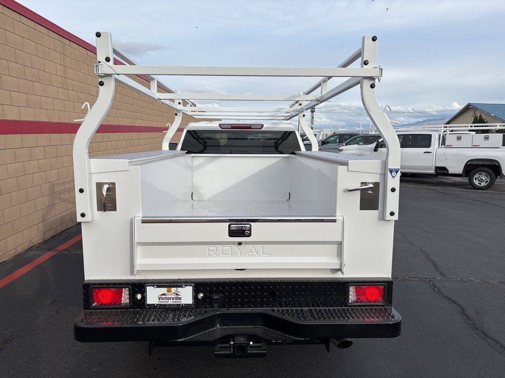 New 2026 Chevrolet Silverado 2500 Double Cab Cab Chassis - photo 9