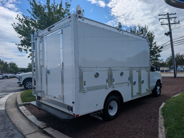 New 2026 Ford E-350 - photo 2