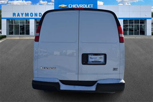 New 2025 Chevrolet Express 2500 Empty Cargo Van - photo 5