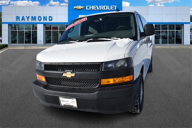 New 2025 Chevrolet Express 2500 Empty Cargo Van - photo 8
