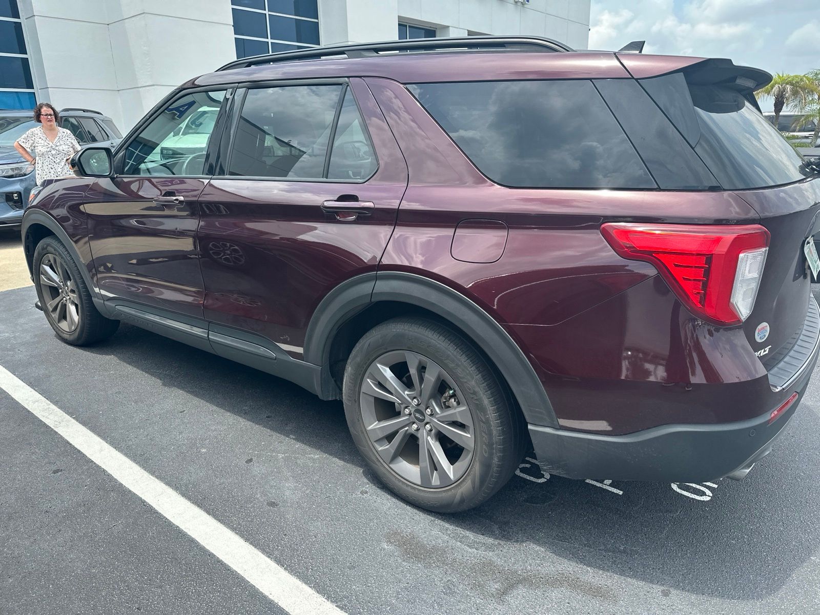 Used 2022 Ford Explorer XLT - photo 3
