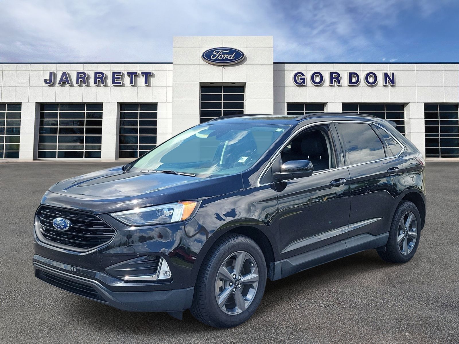 Used 2022 Ford Edge - photo 2