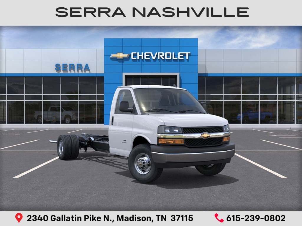 New 2025 Chevrolet Express 4500 - photo 1