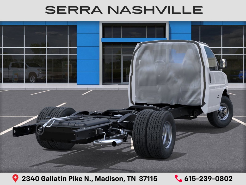 New 2025 Chevrolet Express 4500 Cutaway - photo 4