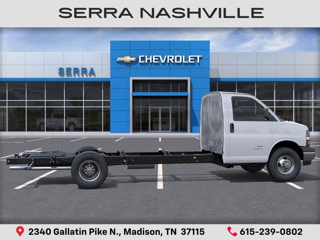 New 2025 Chevrolet Express 4500 Cutaway - photo 5