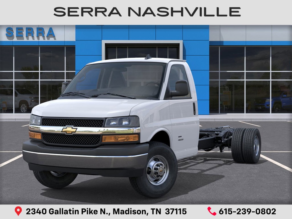 New 2025 Chevrolet Express 4500 Cutaway - photo 6