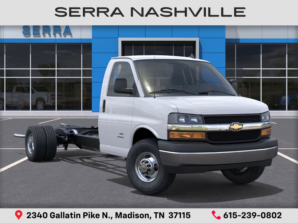 New 2025 Chevrolet Express 4500 Cutaway - photo 7