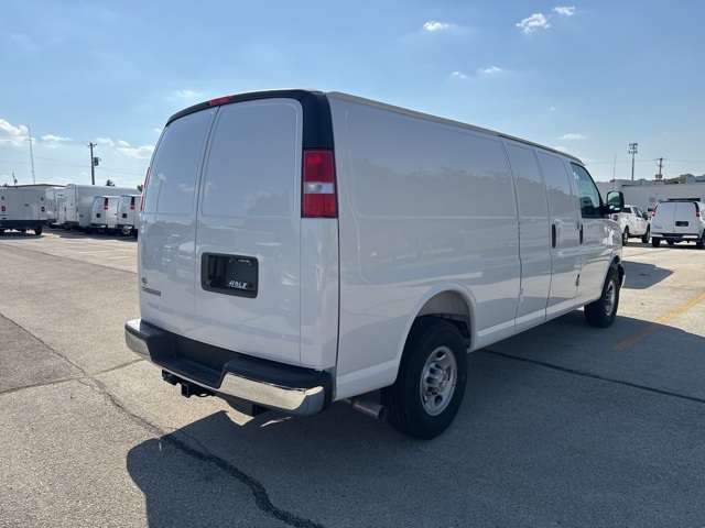 New 2025 Chevrolet Express 3500 Empty Cargo Van - photo 4