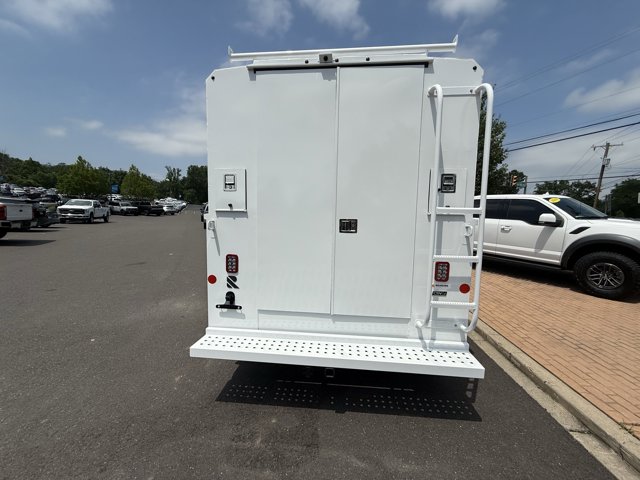New 2026 Ford E-350 Cutaway - photo 6