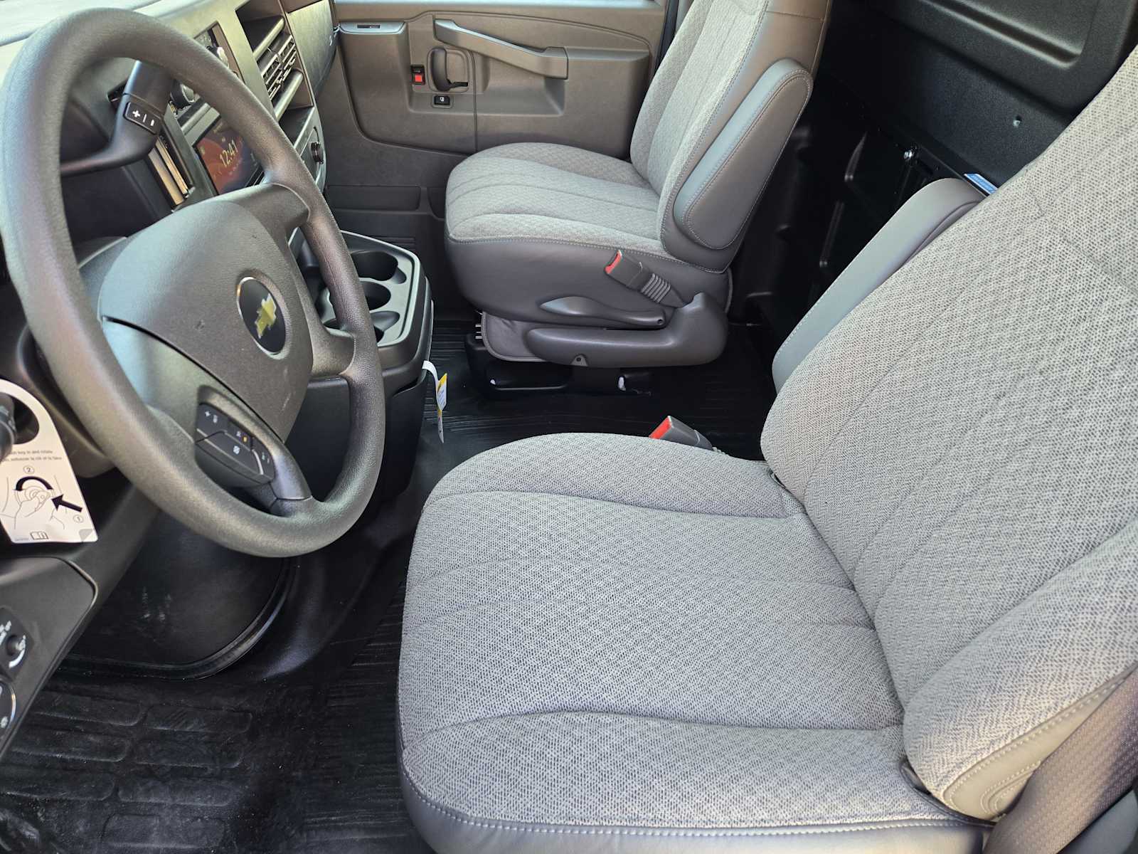 New 2025 Chevrolet Express 2500 Empty Cargo Van - photo 10