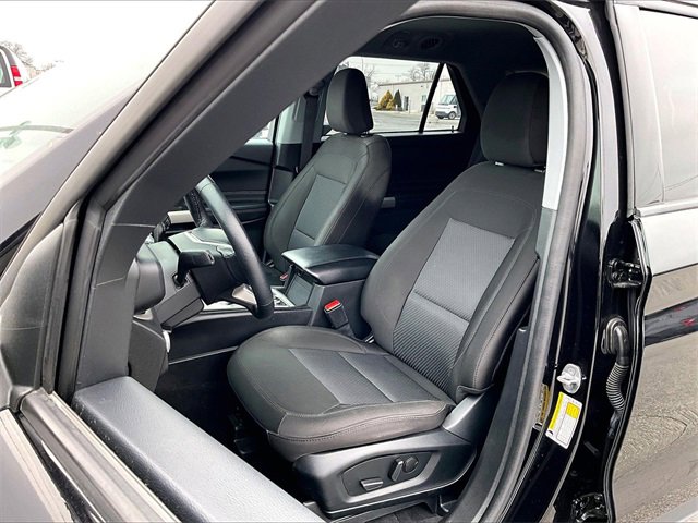Used 2023 Ford Explorer XLT - photo 9