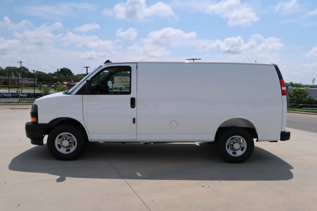 New 2025 Chevrolet Express 2500 Empty Cargo Van - photo 4