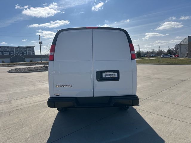 New 2026 Chevrolet Express 2500 Empty Cargo Van - photo 3