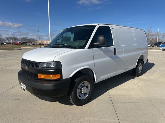 New 2026 Chevrolet Express 2500 Empty Cargo Van - photo 6