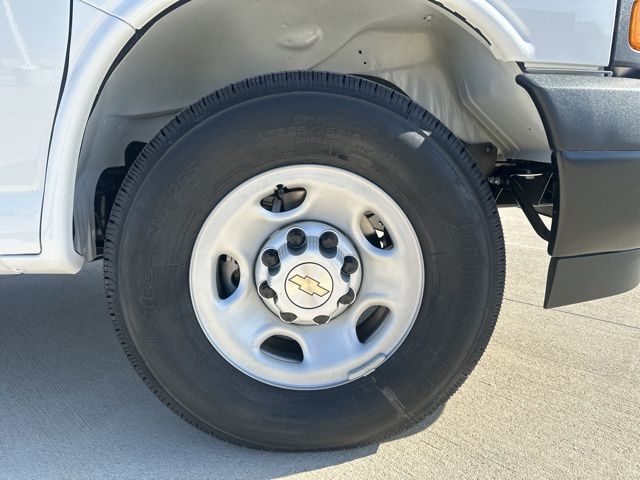 New 2026 Chevrolet Express 2500 Empty Cargo Van - photo 8
