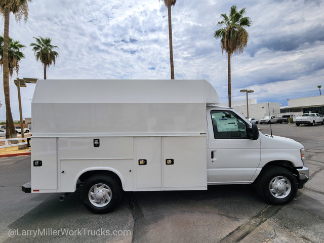 New 2026 Ford E-350 Cutaway - photo 21