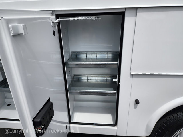 New 2026 Ford E-350 Cutaway - photo 5