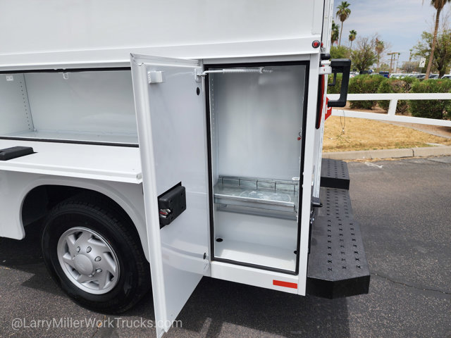 New 2026 Ford E-350 Cutaway - photo 7