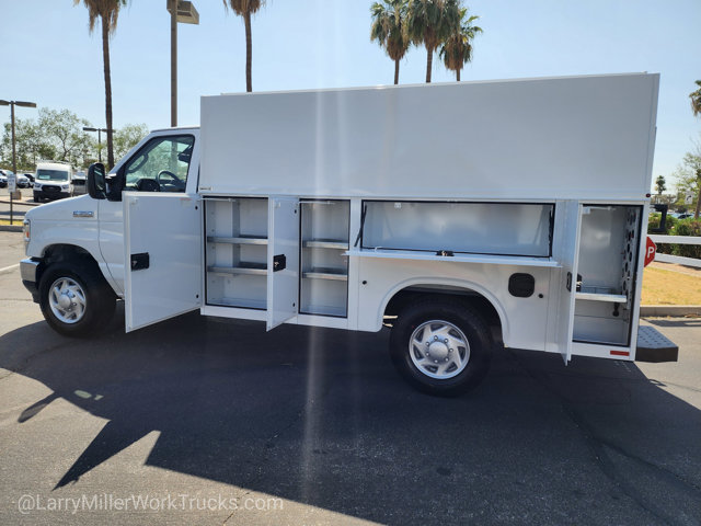 New 2026 Ford E-350 Cutaway - photo 8