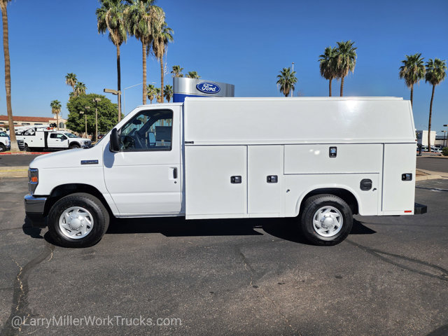 New 2026 Ford E-350 - photo 2
