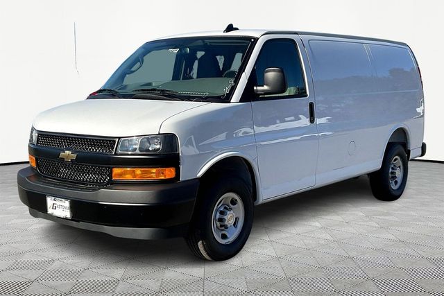 New 2025 Chevrolet Express 2500 Empty Cargo Van - photo 3