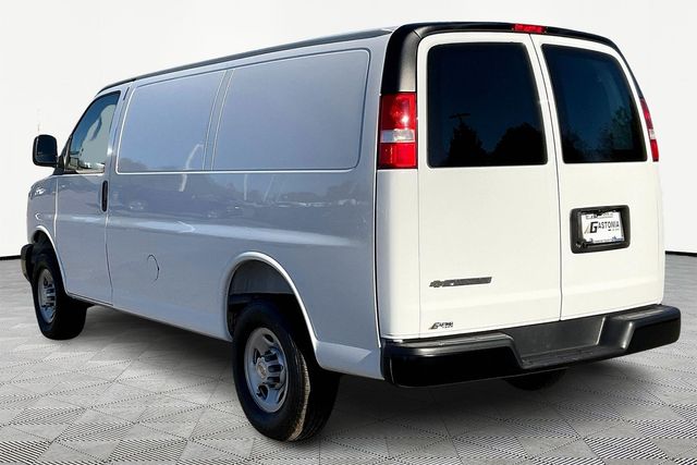 New 2025 Chevrolet Express 2500 Empty Cargo Van - photo 4
