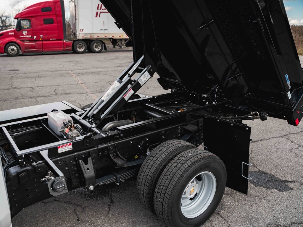 New 2026 Chevrolet Silverado 3500 Regular Cab Cab Chassis - photo 22