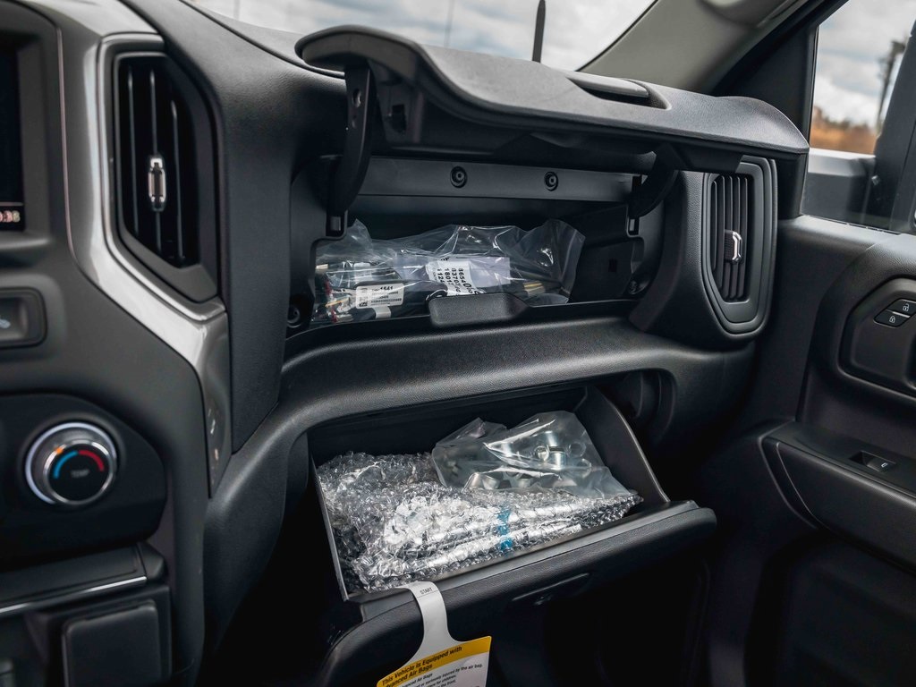New 2026 Chevrolet Silverado 3500 Regular Cab Cab Chassis - photo 31