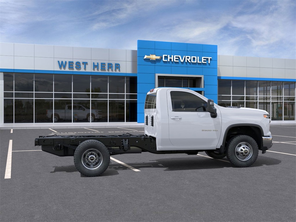 New 2026 Chevrolet Silverado 3500 Regular Cab Cab Chassis - photo 5