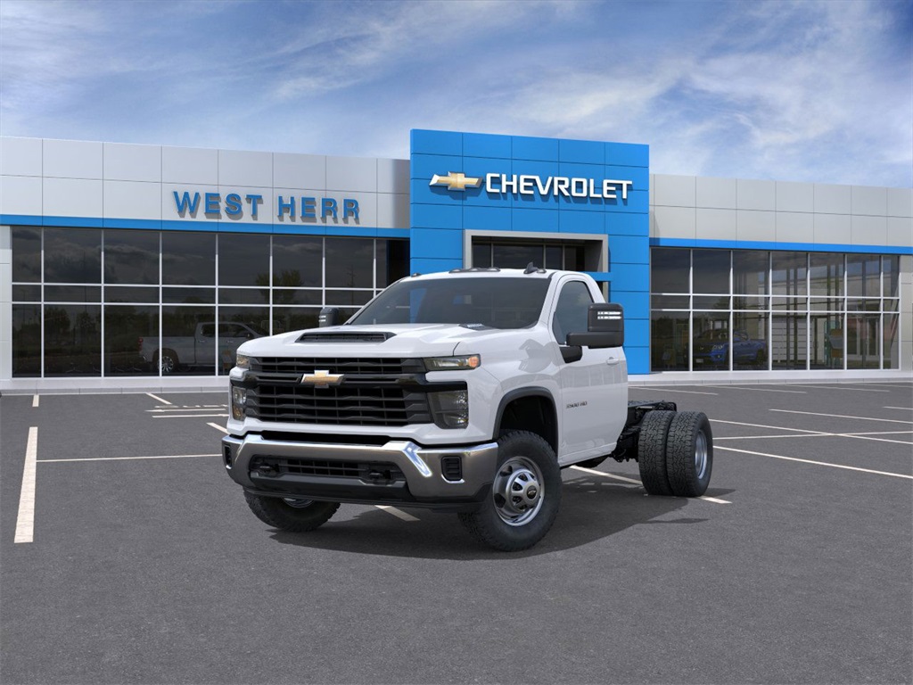 New 2026 Chevrolet Silverado 3500 Regular Cab Cab Chassis - photo 8
