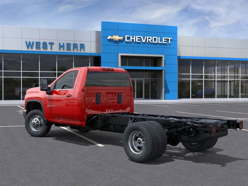 New 2026 Chevrolet Silverado 3500 Regular Cab Cab Chassis - photo 3