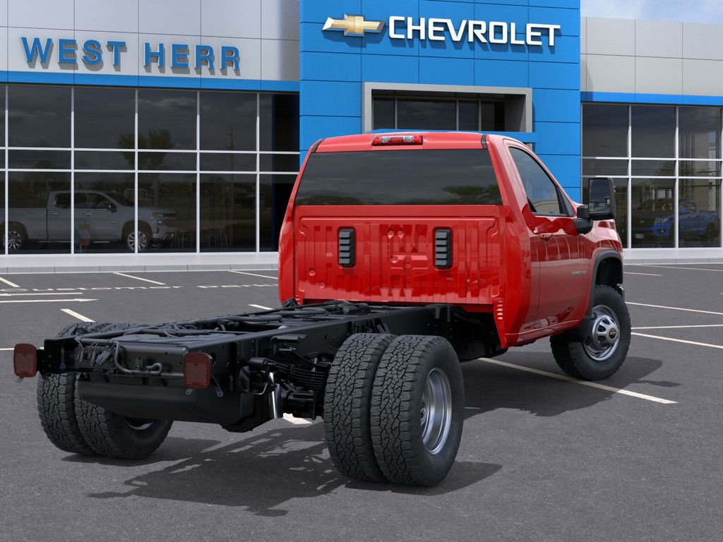 New 2026 Chevrolet Silverado 3500 Regular Cab Cab Chassis - photo 4