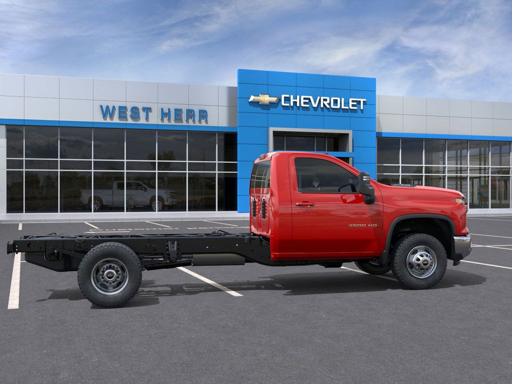 New 2026 Chevrolet Silverado 3500 Regular Cab Cab Chassis - photo 5