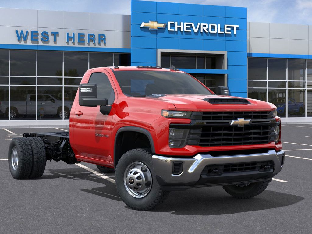 New 2026 Chevrolet Silverado 3500 Regular Cab Cab Chassis - photo 7