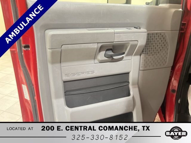 Used 2013 Ford E-450 Cutaway - photo 17