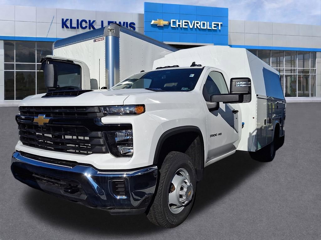 New 2025 Chevrolet Silverado 3500 - photo 2