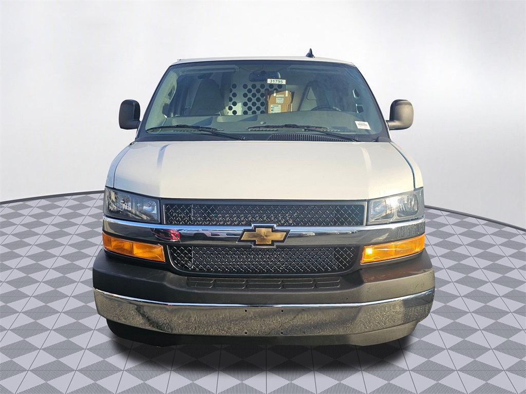 New 2025 Chevrolet Express 2500 Empty Cargo Van - photo 3
