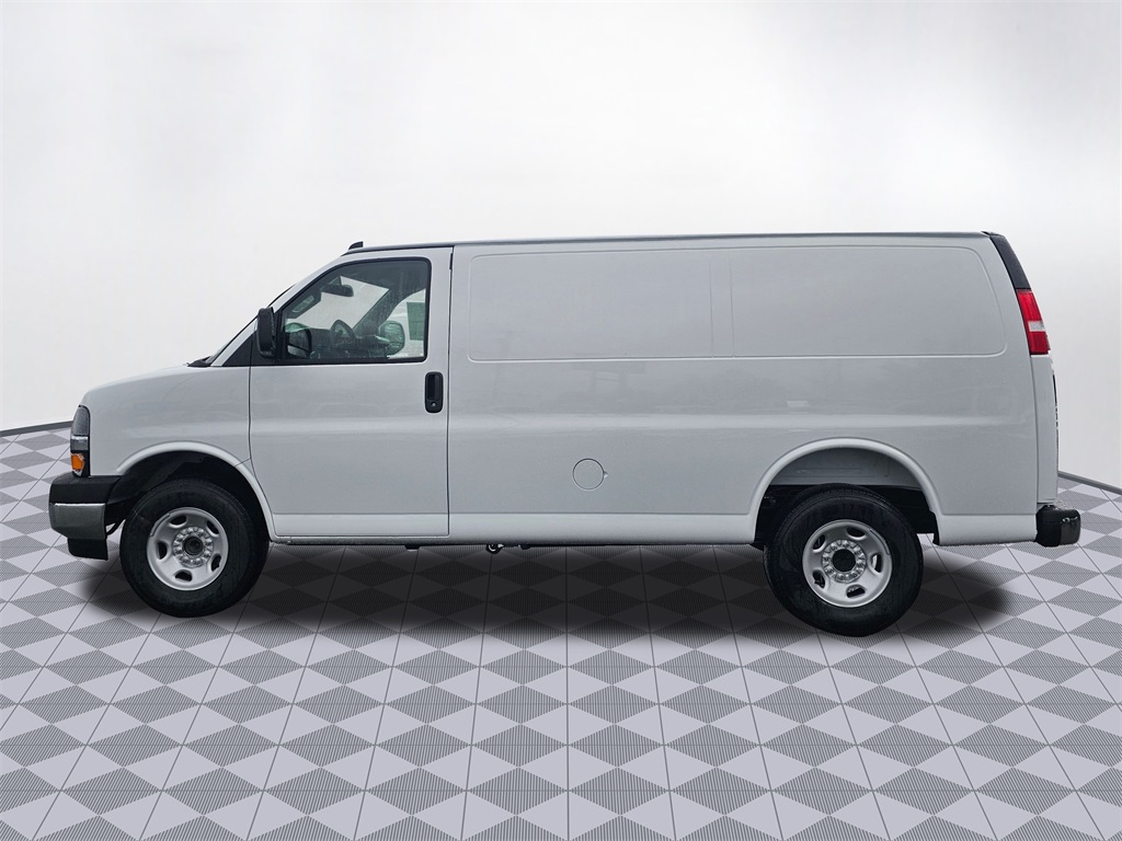 New 2025 Chevrolet Express 2500 Empty Cargo Van - photo 5