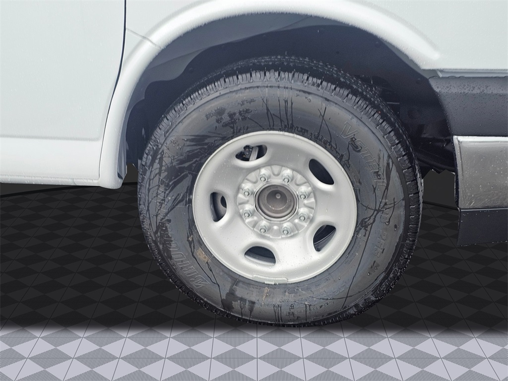 New 2025 Chevrolet Express 2500 Empty Cargo Van - photo 10