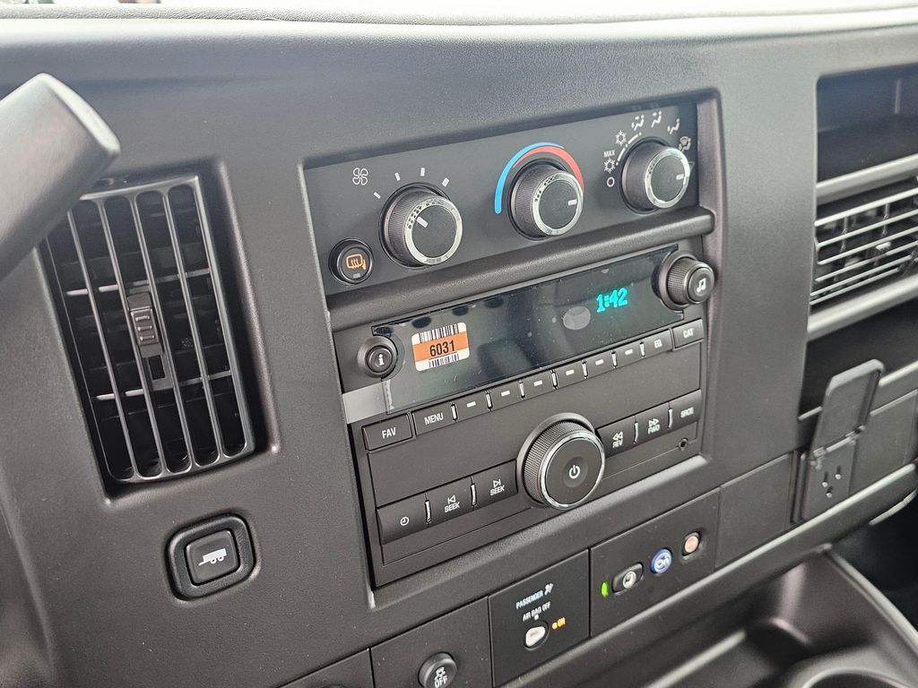 New 2025 Chevrolet Express 2500 Empty Cargo Van - photo 31