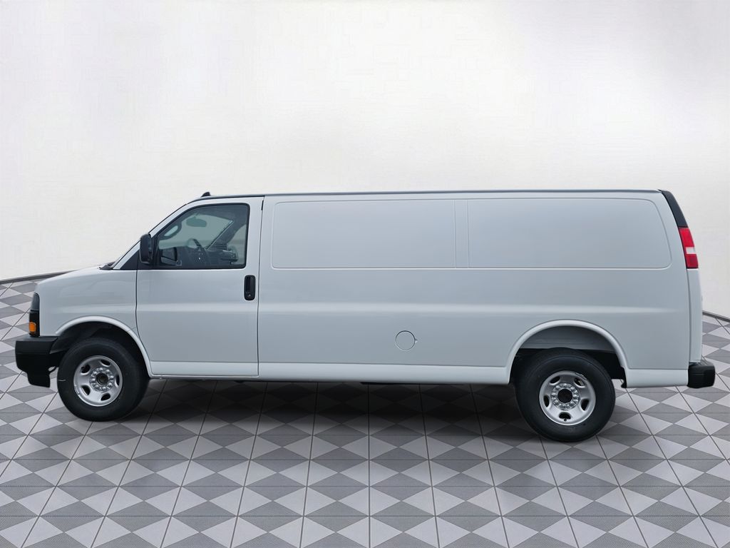 New 2025 Chevrolet Express 2500 Empty Cargo Van - photo 4