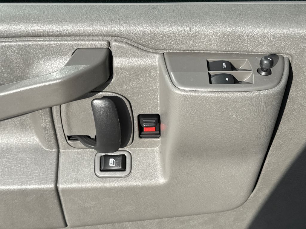 New 2026 Chevrolet Express 2500 Empty Cargo Van - photo 16