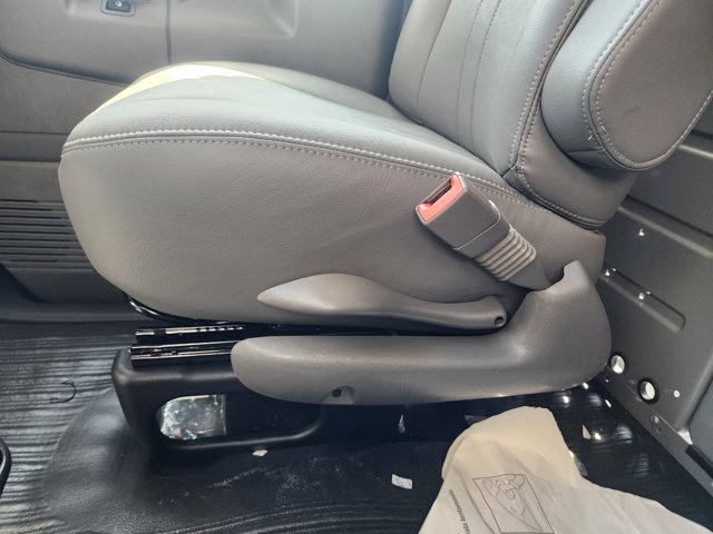 New 2025 Chevrolet Express 2500 Empty Cargo Van - photo 3