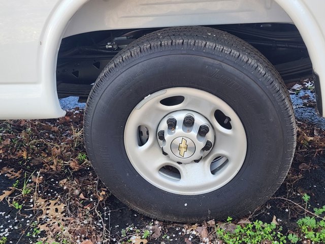 New 2025 Chevrolet Express 2500 Empty Cargo Van - photo 20
