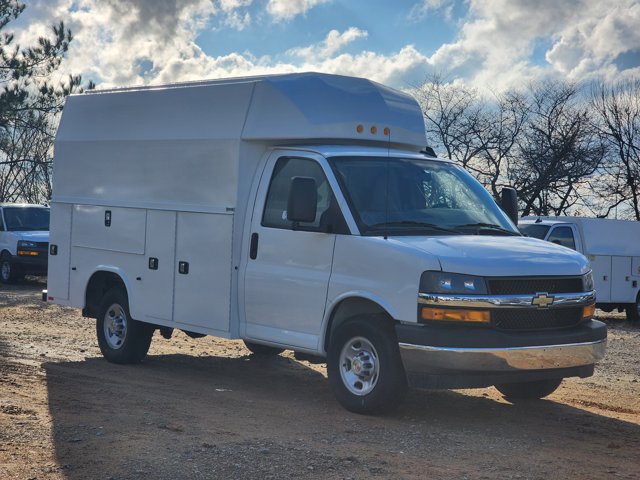 New 2025 Chevrolet Express 3500 Cutaway - photo 35