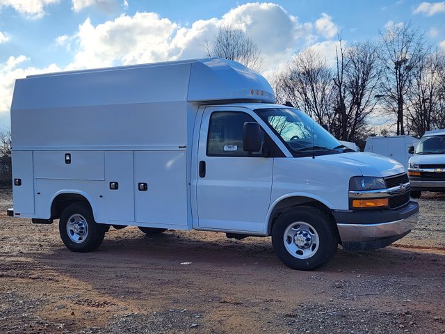 New 2025 Chevrolet Express 3500 Cutaway - photo 12