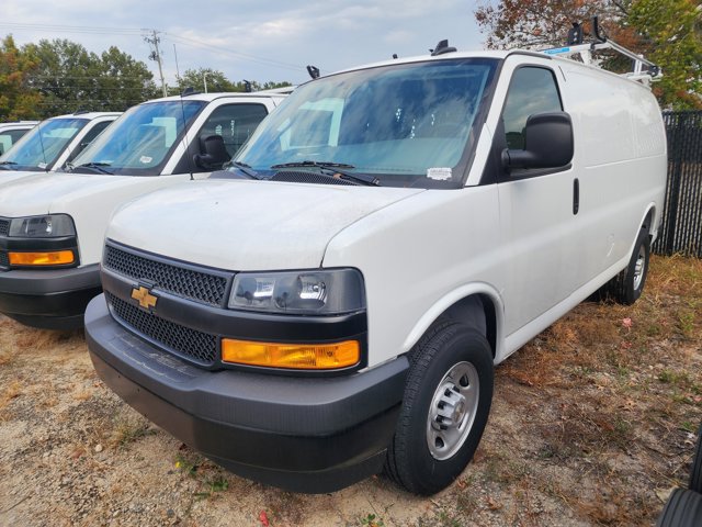 New 2025 Chevrolet Express 2500 Empty Cargo Van - photo 3