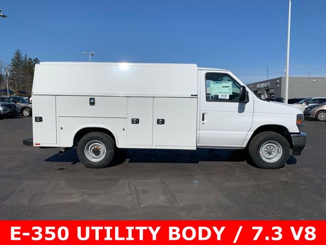 New 2025 Ford E-350 - photo 2