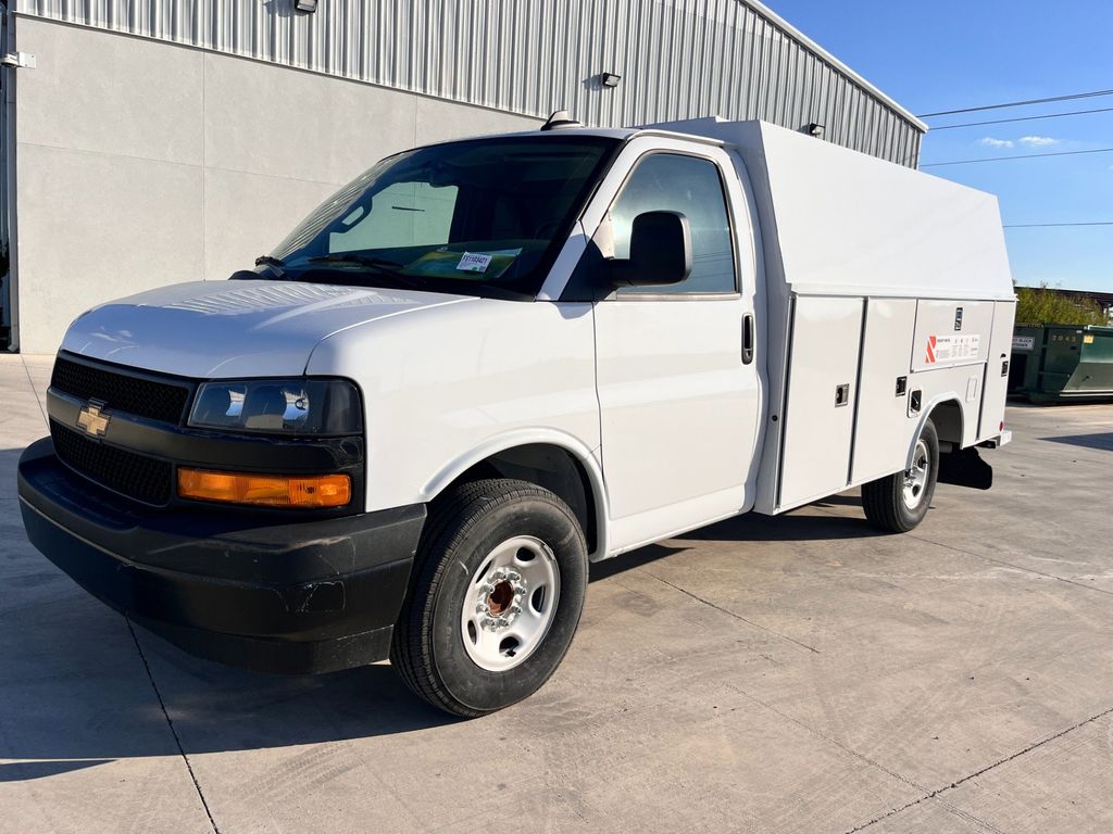 New 2025 Chevrolet Express 3500 Cutaway - photo 33